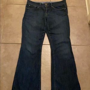 GAP MID RISE BOOT CUT DENIM JEANS (SIZE 6 SHORT!)
